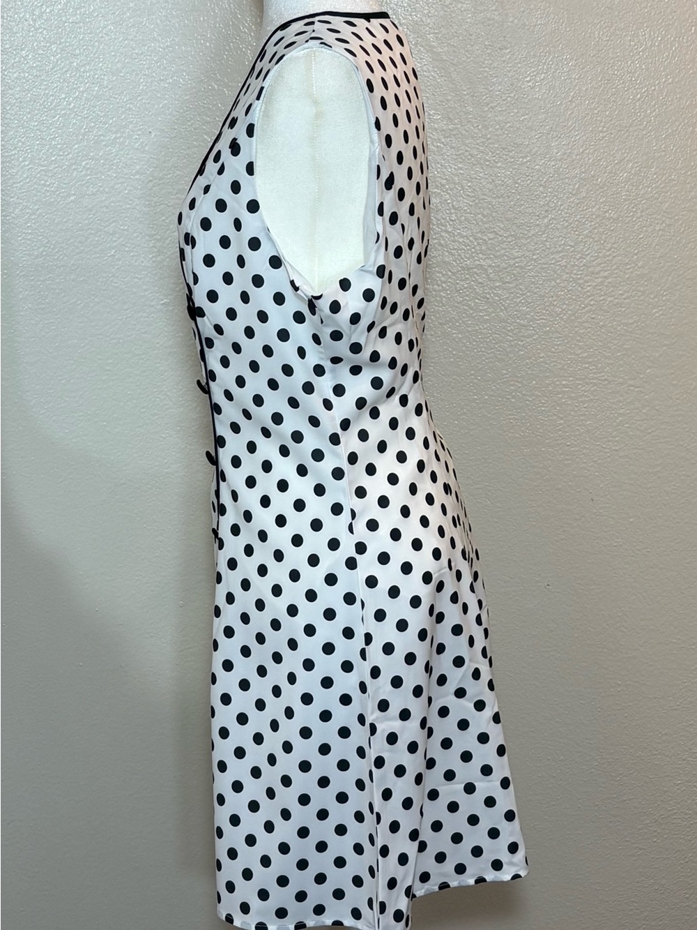 SHEIN White & Black Polka Dot Sleeveless Wrap Midi Dress - Picture 4 of 5
